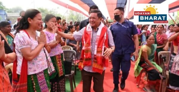 পশ্চিম কাৰ্বি আংলঙত সমস্যা সমাধানৰ উদ্দেশ্যে ৰাইজৰ কাষত ড° তুলিৰাম ৰংহাং