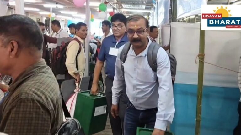 দ্বিতীয় পৰ্যায়ৰ পঞ্চায়ত নিৰ্বাচনৰ বাবে প্ৰিজাইডিং বিষয়া, নিৰাপত্তাৰক্ষীসহ পুলিং বিষয়াসকল ৰাওনা
