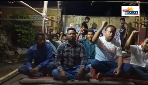 ভটিয়াপাৰ গেছ নিৰ্গমনক লৈ শিৱসাগৰত তীব্ৰ প্ৰতিবাদ — বিতৰ্কিত আগৰৱালাৰ কাৰ্যালয় ঘেৰাও